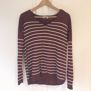 GREAT CONDITION | MAROON  LIGHTWEIGHT SWEATER XS
